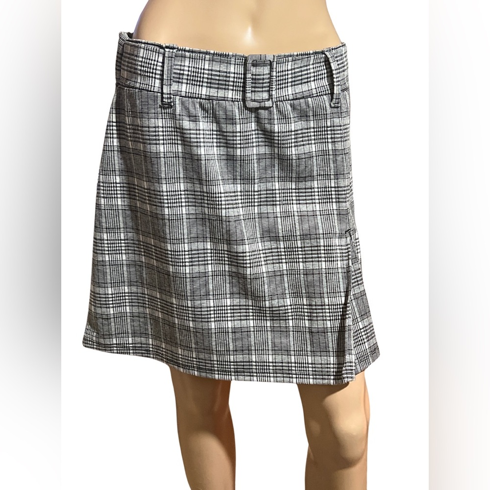 3️⃣/$25 NWT kohls skirt